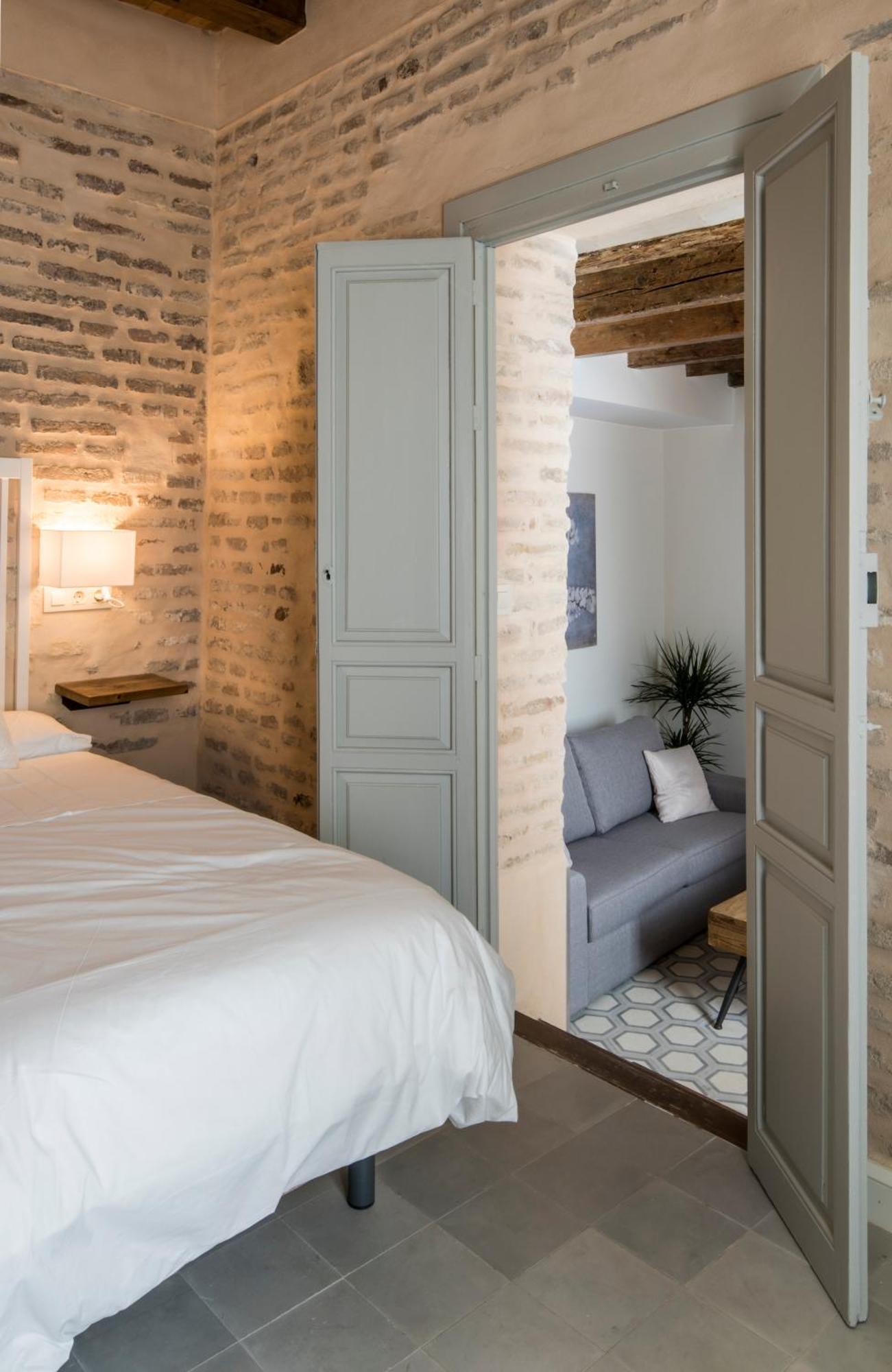 Santa Maria Apartments Seville Room photo