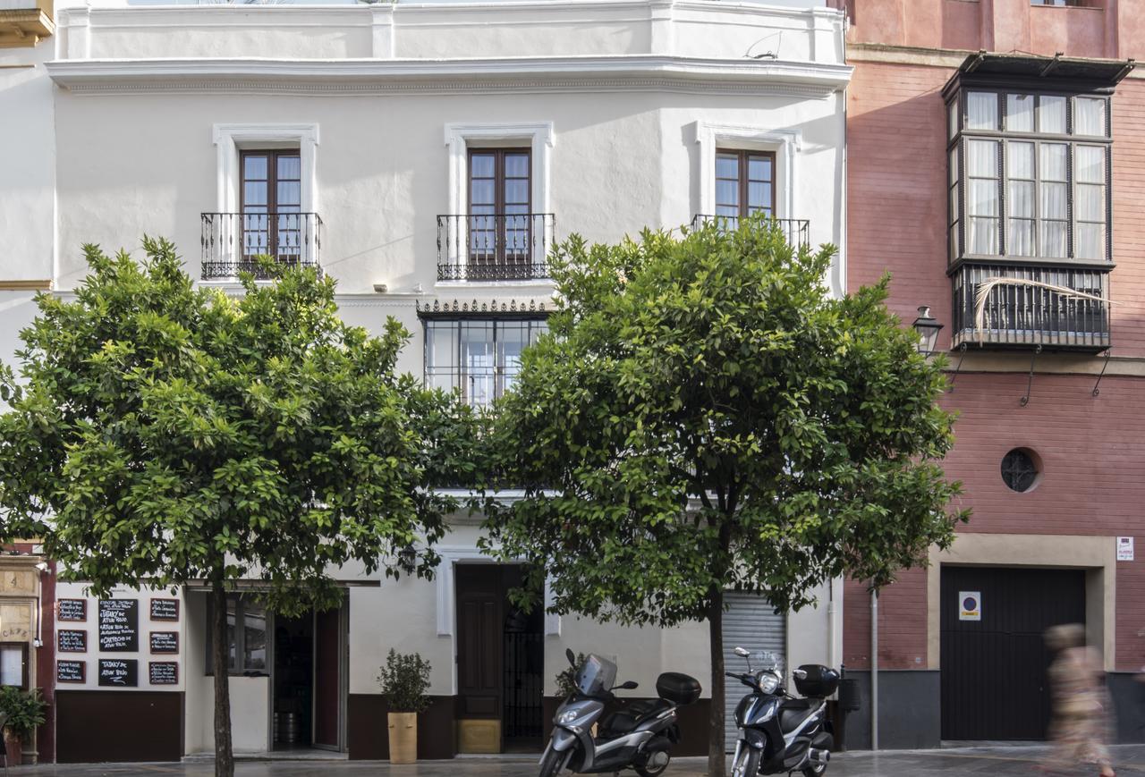 Santa Maria Apartments Seville Exterior photo