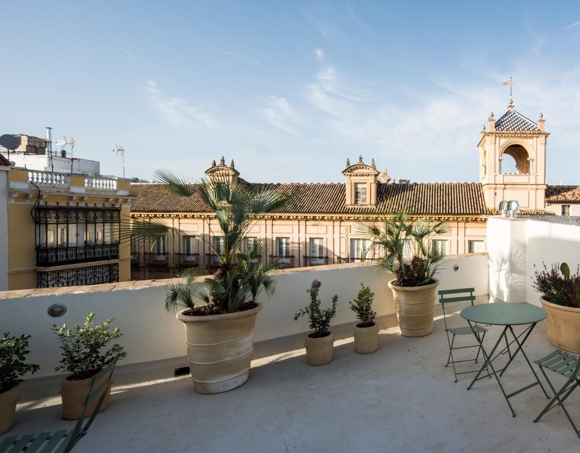 Santa Maria Apartments Seville Exterior photo