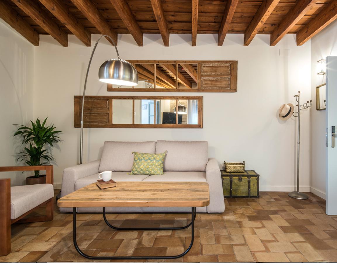 Santa Maria Apartments Seville Exterior photo