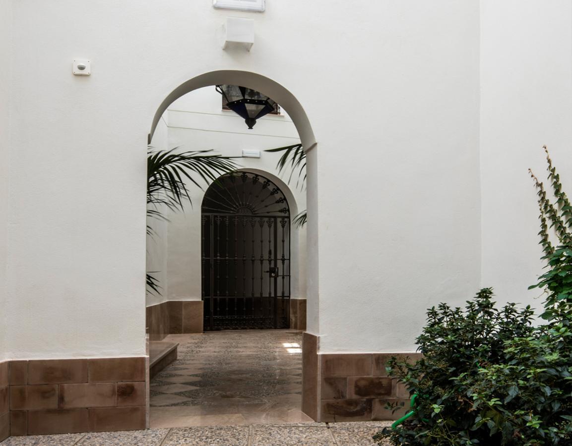 Santa Maria Apartments Seville Exterior photo