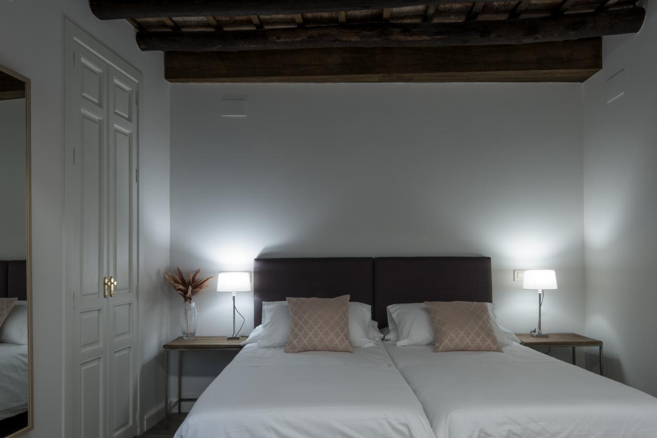 Santa Maria Apartments Seville Room photo